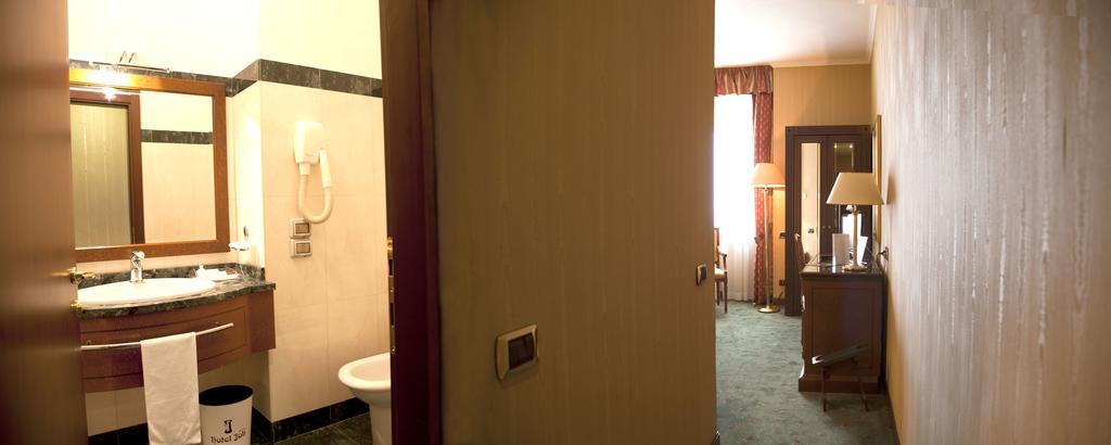 Hotel Jolly Castrovillari Kültér fotó
