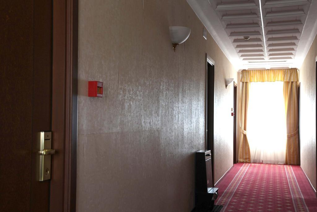 Hotel Jolly Castrovillari Kültér fotó